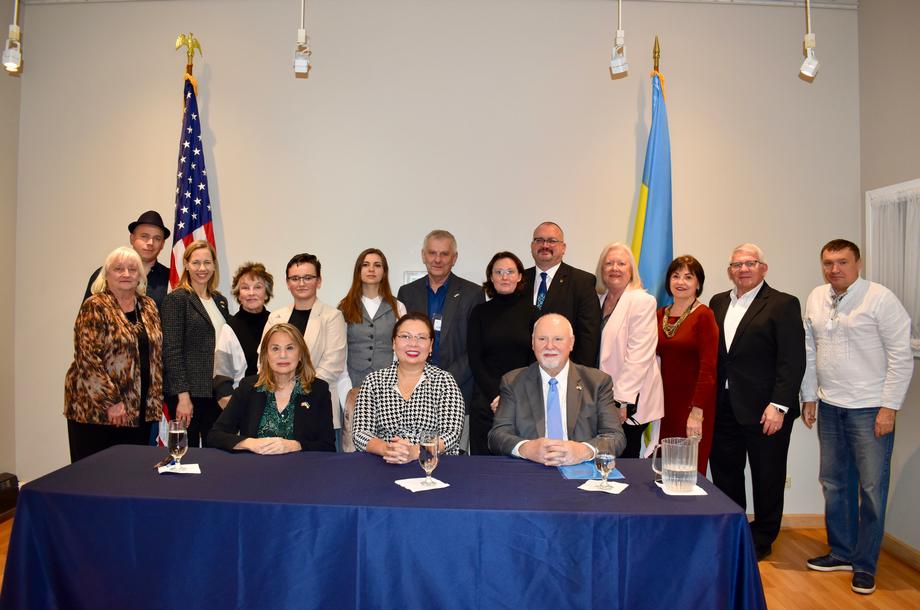 Duckworth Reaffirms Support for Ukraine in Meeting with Illinois’s Ukrainian Congress Committee of America Chapter