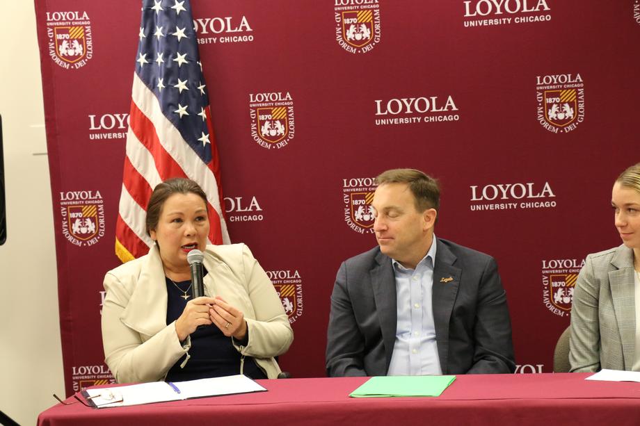 Duckworth Honors Veterans Day at Loyola University Chicago