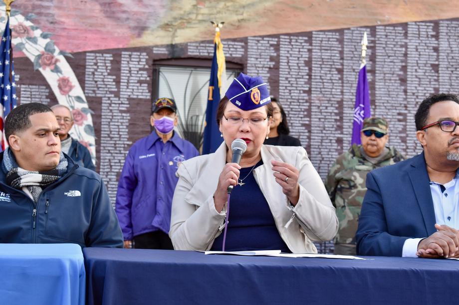 Duckworth Visits Veterans Mural at Our Lady of Guadalupe church on Chicago's South Side