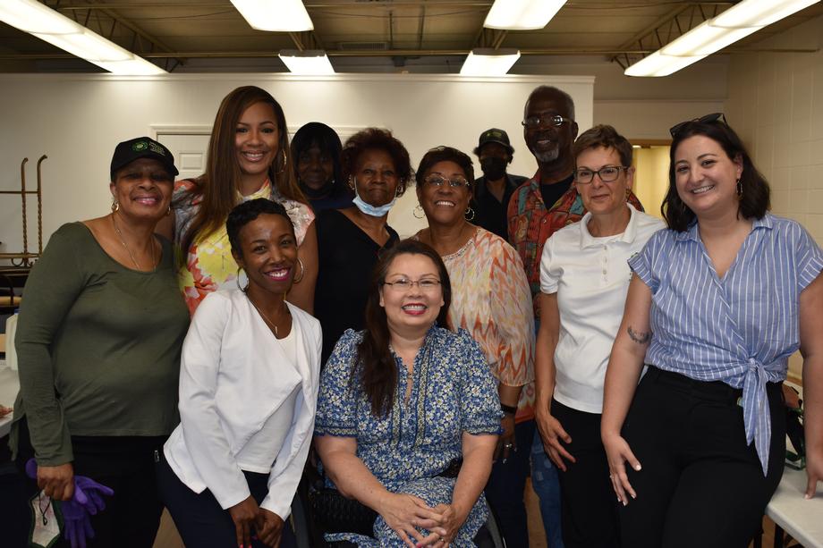 Duckworth Visits Greater Chicago Food Depository to Discuss Her Support for Addressing Food Insecurity