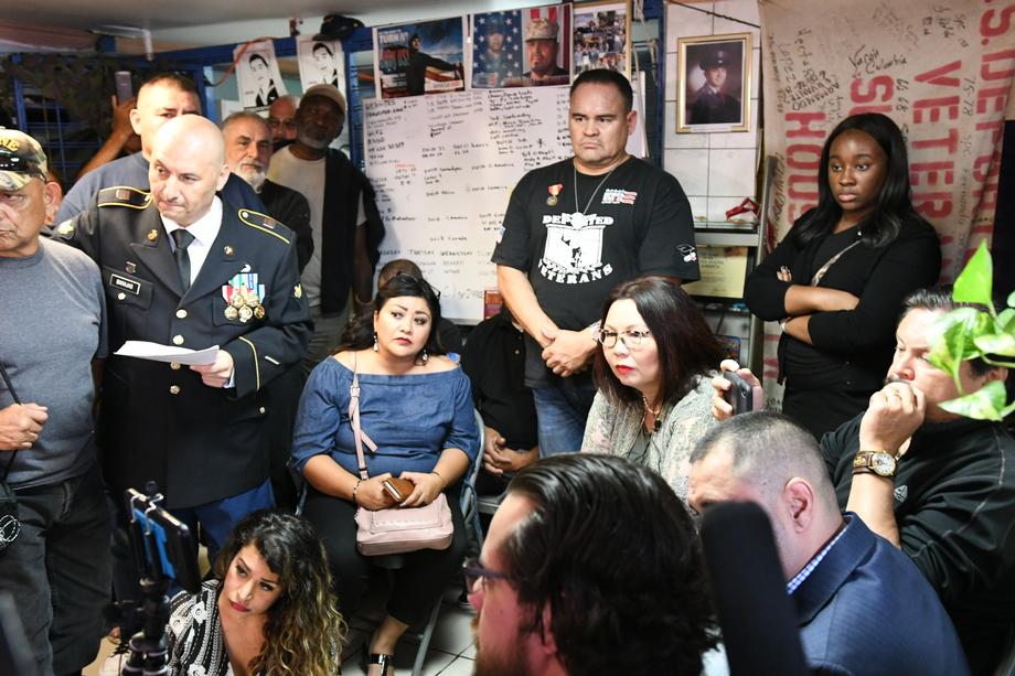 On Veterans Day, Duckworth Visits Deported Veterans in Tijuana
